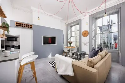 Image de Stunning Boutique Plymouth Apartment|ByRWY|6|Parki