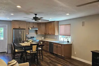 Image de Upstairs 3-bedroom mother inlaw apartment in wonderful Centerville with Ac