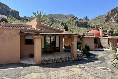Image de El Oasis - luxury 2 bedroom holiday home in beautiful Sierra Cabrera