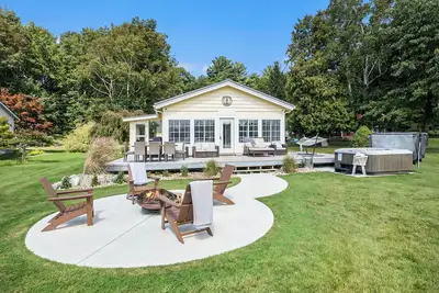 Image de Lakefront, Year-Round Stony Lake Hideaway