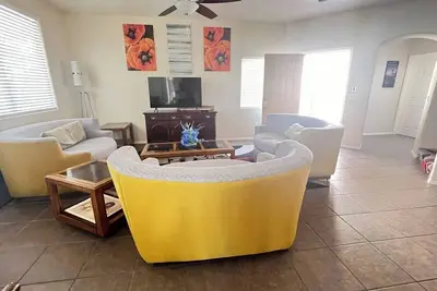 Image de Spacious 5-bedroom house in charming Tucson with Ac-Invited Home