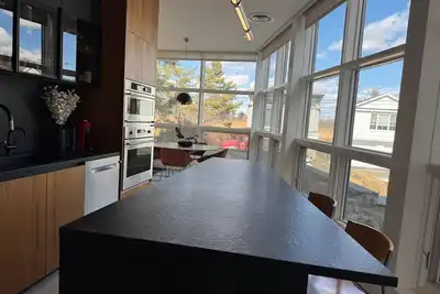 Image de Modern 3br on the water in Fairfield!