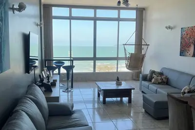 Image de Facing The Sea In EMBARÉ, 2 Suites And 2 Demarced Private Garages,