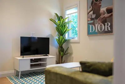 Image de The Dior GuestHouse - 1br - New Built - Wifi