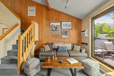 Image de Ski in, Ski out condo at Smugglers' Notch Resort
