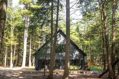 Image de Isla Fern – Modern Cabin Retreat at Sleeping Bear Dunes