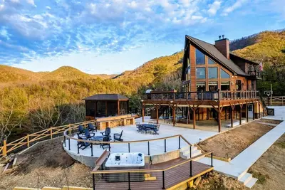 Image de Luxury A Frame 5br Hot Tub & Mountain Views