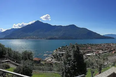 Image de Casa Osmanto A: A cozy and welcoming apartment situated at a short distance from the shores of Lake Como, with Free Wi-Fi.