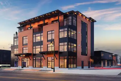 Image de *Newly Built* The Basin Luxury Four Suites⁓Hot Tub ⁓ Downtown Driggs ⁓ Sleeps 28