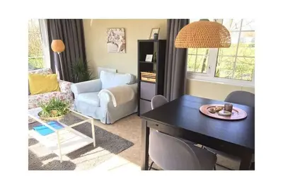 Image de Cabane à Baarland avec piscine