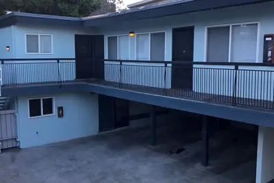 Image de Come stay at our cozy rare find 1-bedroom apartment in Belmont