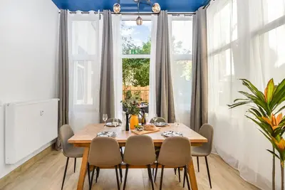 Image de Wohnung mit schoenem Garten