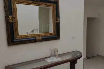 Image de Suburban City View Home