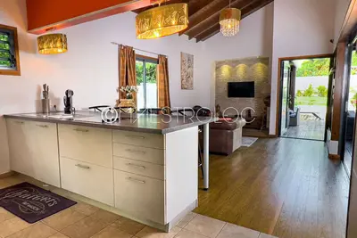 Image de Villa bois & Prestige 3ch à 5 min de la plage des raisins clairs