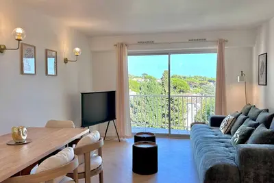 Image de Aronys - Appartement 2 Chambres Parking & Vue Mer