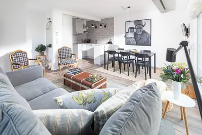 Image de High-quality 4-room apartment with garden and sauna