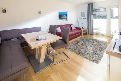 Image de Comfortable 2-room apartment on Kurplatz with box-spring bed and south-facing balcony
