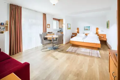 Image de Cozy 1-room apartment on the Kurplatz and in the heart of the island