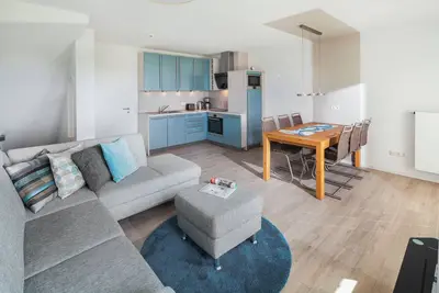 Image de 3-room apartment in the center with harbor view