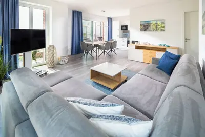 Image de Modern 3-room apartment with tidal flat view