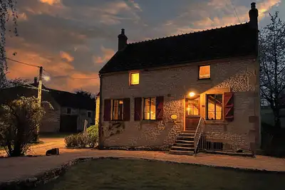 Image de Cozy historic stone house - beautiful terrace & garden, dogs welcome