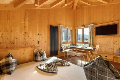 Image de Appartement 'Blasla Sterngugga' avec vue sur la montagne, terrasse privée et Wi-Fi