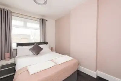 Image de Adolphus Place