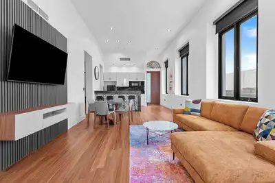 Image de Icon Bomba Suite | Modern Unit w. Historic Charm