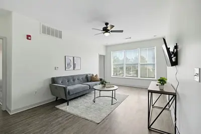 Image de Chic 2br/2ba with Gym and Rooftop Access