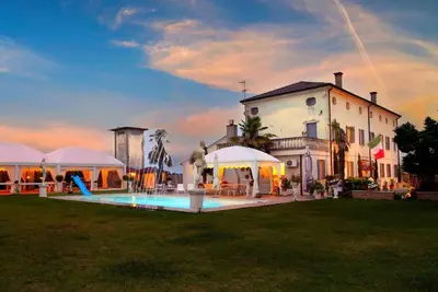 Image de Maison de vacances pour 10 personnes  + 4 enfants env. 400 qmà Castelbaldo, Nord de l'Italie (Vénétie)