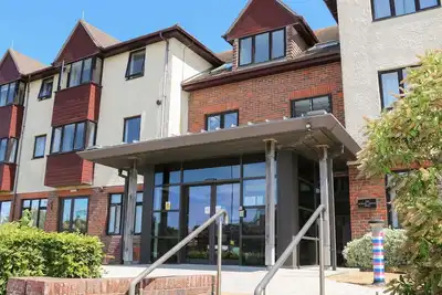 Image de Sunset Quarters At Marine Court, family friendly in Littlehampton