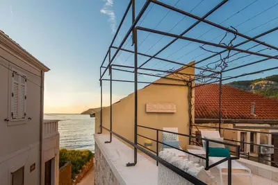 Image de Villa Palazzo Antiqua island Vis by Villas Guide