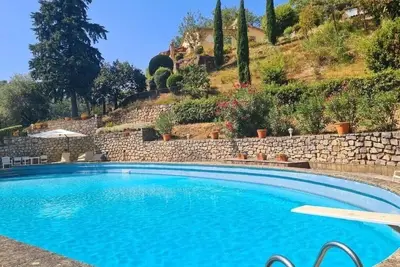 Image de Villa provençale avec grande piscine et belles vues