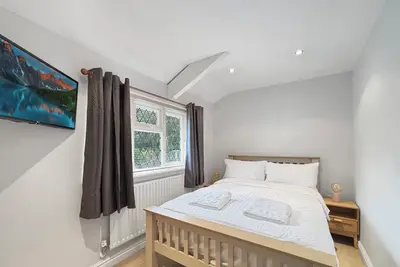 Image de Sleeps 6, lovely 3-bedroom cottage in Harlaxton Village