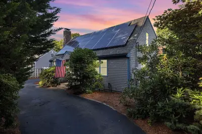 Image de Sun, Swim & Stay | Heated Pool + Firepit