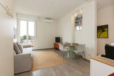 Image de Stunning Top Floor Apartment Porta Romana - Mirable Pm