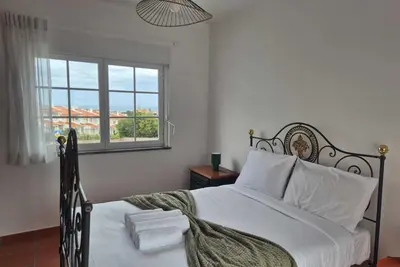 Image de Appartement charmant près de la plage! Résidence avec piscine et aire de jeux