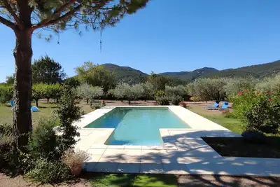 Image de Gîte 'Genévrier' avec vue sur la montagne, piscine partagée et Wi-Fi