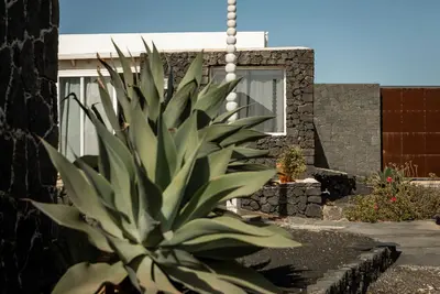 Image de Appartement de vacances 'Suite Arte y Dragos' avec vue sur la montagne, Wi-Fi et climatisation