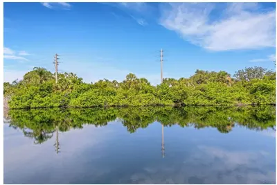 Wow! Venice, Fl! Relax with this peaceful waterview Wow! 3 month minimum!