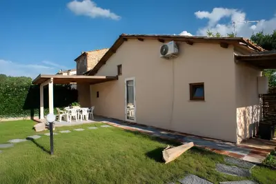 Image de Casa Vacanze 'Il Rifugio di Andrea' avec Jardin Privé, Wi-Fi et Climatisation