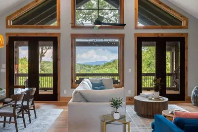 Image de Stunning Mountain Views at Summit Comfort, Luxury & Super Cozy Cabin Ellijay, Ga
