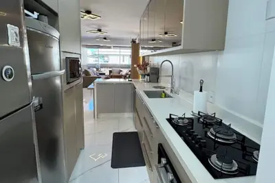 Image de High-end penthouse 300 meters from the sea