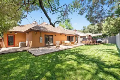 Image de Chic and Spacious Home in Glendale