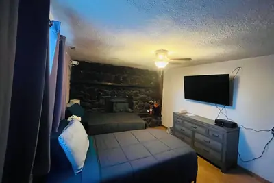 Image de 3-bedrooms in the house for rent.