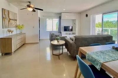 Image de Apartment in Cancun: City Views, Balcony, and Near the Ferry