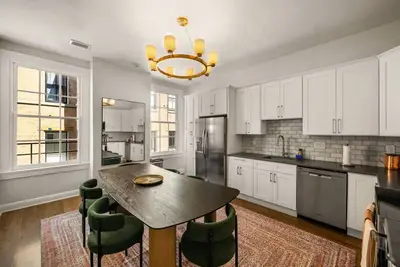 Image de Luxury Parkside 2br w Views | Walk to Everything