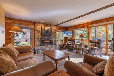 Image de Beautiful Keystone Cabin Minutes from Keystone Ski Resort-Sleeps 10-Dogs Okay!