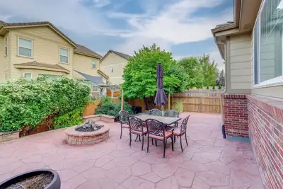 Image de Yard, Home Gym, & Game Room: Spacious Aurora Home