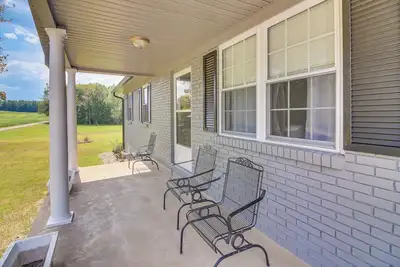 Image de 7 Mi to Barren River Lake: Quiet Getaway w/ Yard!